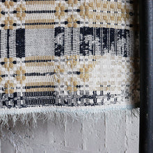 Load image into Gallery viewer, ANTIQUE EARLY AMERICAN PRIMITIVE RUG