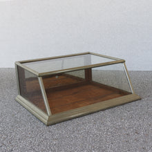 画像をギャラリービューアに読み込む, ANTIQUE NICKEL GLASS SHOW CASE (P.J.KELLY N.Y)