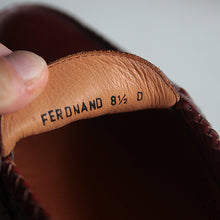 Load image into Gallery viewer, N.O.S "LEATHER CLASSICS" PENNY LOAFER (8H D)