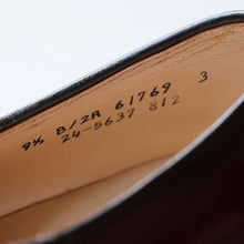 Load image into Gallery viewer, "JOHNSTON&MURPHY" DRESS SHOES WITH BOX (SZ 9H / DEADSTOCK / AROUND 1990's)