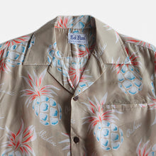 Load image into Gallery viewer, VINTAGE "RAI NANI" HAWAIIAN SILK S/S SHIRT (LARGE)