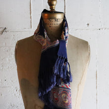Load image into Gallery viewer, VINTAGE RAYON STOLE