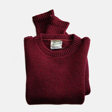 Load image into Gallery viewer, 1960's SHETLAND WOOL CREW NECK SWEATER (SZ MEDIUM / GOOD CONDITION)