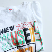 Load image into Gallery viewer, 1990's "HANES" NEW YORK COTTON T-SHIRT (SZ LARGE / MINT CONDITION)