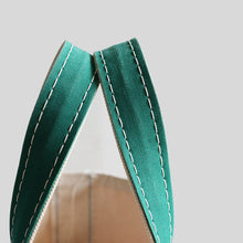 Load image into Gallery viewer, 1980's "L.L.BEAN" CANVAS TOTE (SZ MEDIUM / GOOD CONDITION)