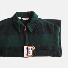 Load image into Gallery viewer, N.O.S 1980's "WOOLRICH" MACKINAW WOOL JACKET (X-LARGE)