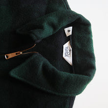 Load image into Gallery viewer, N.O.S 1980's "WOOLRICH" MACKINAW WOOL JACKET (X-LARGE)