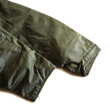 Load image into Gallery viewer, NOS 1986's "USNAVY" EXTREME COLD WEATER DECK JACKET (S)