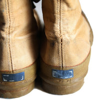 Load image into Gallery viewer, ~ 1960's "CONVERSE" TRANIG SHOES (8)
