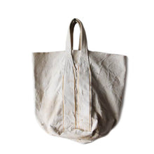 Load image into Gallery viewer, 1950's DRUM STYLE CANVAS TOOL BAG