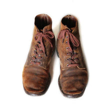 Load image into Gallery viewer, 1940's "USN" ROUGH OUT BOOTS (9 E)