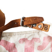Load image into Gallery viewer, 1940's "GRIT" NEWS PAPER SHOULDER BAG
