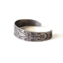 Load image into Gallery viewer, ~ 1940's "NAVAJO" SILVER BANGLE