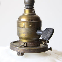 画像をギャラリービューアに読み込む, ANTIQUE "FARIES" BRASS DESK LAMP