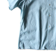 Load image into Gallery viewer, NOS 1960's "SEDGEFIELD" COTTON BOX SHIRTS (LARGE)