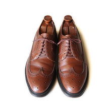 Load image into Gallery viewer, OLD "HANOVER" WINGTIP LEATHER SHOES GOOD CONDITION (9 1/2)