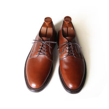 Load image into Gallery viewer, ~ 1970's NOS "HANORVER" LEATHER SHOES WITH BOX (9D)