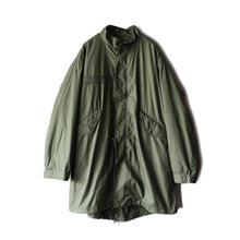 Load image into Gallery viewer, NOS "USARMY" M-65 FISH TAIL PARKA WITH LINER (MEDIUM)