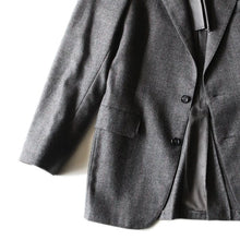 Load image into Gallery viewer, "BROOKS BROTHERS" WOOL SET UP SUIT (SMALL)