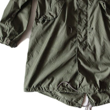 Load image into Gallery viewer, 1980's "USARMY" M-65 FISH TAIL PARKA (X-SMALL) GOOD CONDITION