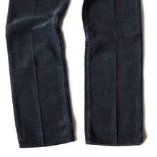 Load image into Gallery viewer, 1990's "LEVI'S" CORD'S PANTS LOT 519 (W33)