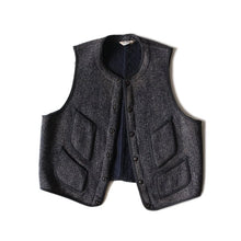 Load image into Gallery viewer, 1950's "BROWNS BEACH" WOOL VEST GOOD CONDITION (38 MEDIUM)
