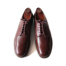Load image into Gallery viewer, 1940's "USARMY" LEATHER SHOES MINT CONDITION (10 HALF A)