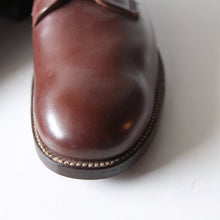 Load image into Gallery viewer, 1940's "USARMY" LEATHER SHOES MINT CONDITION (10 HALF A)