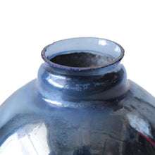 画像をギャラリービューアに読み込む, ANTIQUE MERCURY BLUE GLASS SHADE