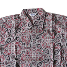 Load image into Gallery viewer, NOS 1960's "WASH WEAR" PAISLEY COTTON S / S BOX SHIRT (LARGE)