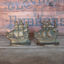 Load image into Gallery viewer, ANTIQUE CASTIRON BOOK END