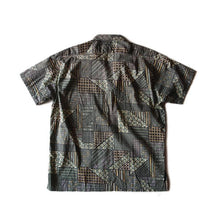 Load image into Gallery viewer, 1960's "PILGRIM" S / S PULLOVER SHIRT (LARGE)