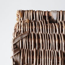 画像をギャラリービューアに読み込む, ANTIQUE CLEANING CLOTH BASKET
