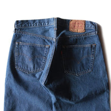 Load image into Gallery viewer, 1980's "LEVI'S" 501 SELVAGE DENIM PANTS (W33)
