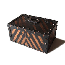 画像をギャラリービューアに読み込む, ANTIQUE "ERIE ART METAL CO." JAPANNED STRONG BOX