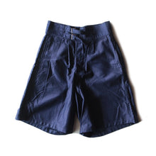 Load image into Gallery viewer, NOS ITALY NAVY MILITARY SHORTS (UNISEX W28)
