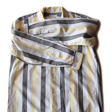 Load image into Gallery viewer, 1960's "DONEGAL" COTTON BOX SHIRT MINT CONDITION (LARGE)