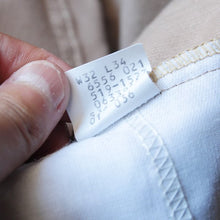 Load image into Gallery viewer, 1980's "LEVI'S" 519-1523 CORDS PANTS MINT CONDITION (W32)
