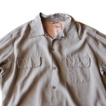 Load image into Gallery viewer, 1950's "KORET" RAYON BOX SHIRT (LARGE)