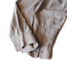 Load image into Gallery viewer, 1950's "KORET" RAYON BOX SHIRT (LARGE)