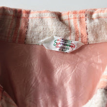 Load image into Gallery viewer, 1960's "SPORTSWEAR" PRINT FLANNEL BOX SHIRT (LARGE)