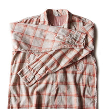 Load image into Gallery viewer, 1960's "SPORTSWEAR" PRINT FLANNEL BOX SHIRT (LARGE)