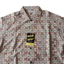 Load image into Gallery viewer, NOS 1960's "SPORTSWEAR" COTTON BOX SHIRT (MEDIUM)