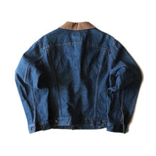 Load image into Gallery viewer, OLD "LEVI'S" 70504 DENIM JACKET MINT CONDITION (44 LARGE)