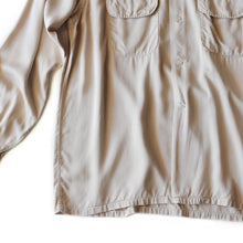 Load image into Gallery viewer, ~ 1960's "AMC" RAYON BOX SHIRT (LARGE)