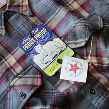 Load image into Gallery viewer, NOS 1980's "FROSTPROOF" COTTON FLANNEL SHIRT (MEDIUM)