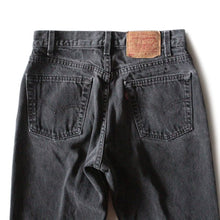 Load image into Gallery viewer, 1990's "LEVI'S" 505 BLACK DENIM PANTS (W31)
