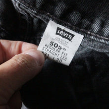 Load image into Gallery viewer, 1990's "LEVI'S" 505 BLACK DENIM PANTS (W31)