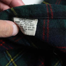 Load image into Gallery viewer, OLD "PENDLETON" WOOL BOX SHIRT (LARGE)