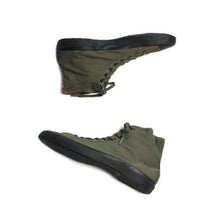 Load image into Gallery viewer, 1945's "USARMY" TRAINING SHOES (9) MINT CONDITION
